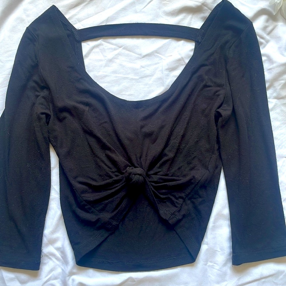 Streetwear Society SWS Black Knotted Front Low Open Back 3/4 Sleeve Crop Top M